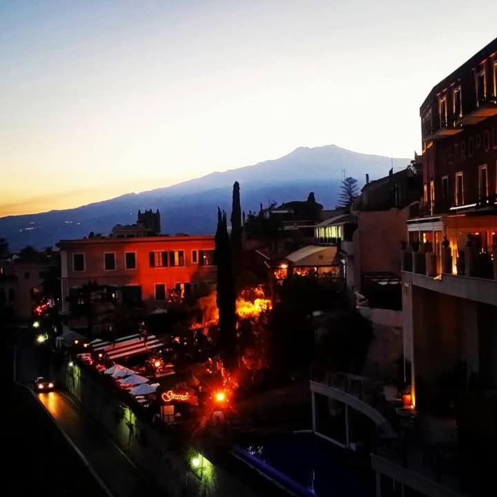 Casa Donna Rosaria Tra Etna E Taormina Daire Riposto Dış mekan fotoğraf